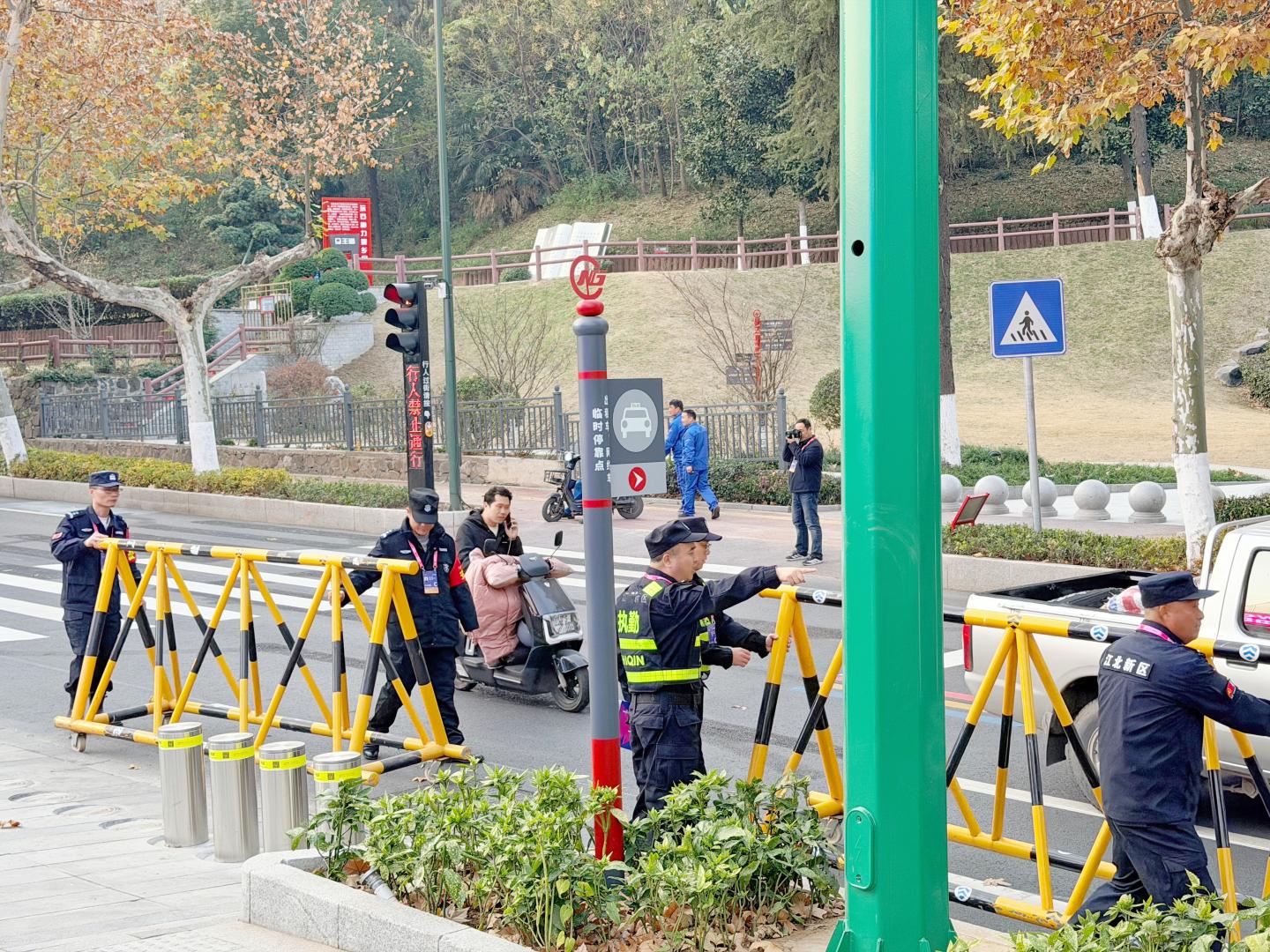 E:/25.12.10后 上傳網(wǎng)站留存/“保安衛(wèi)士”護航，熱血燃賽場！——南京市保安服務(wù)有限公司大廠分公司保障WCBA女籃聯(lián)賽激情開燃/照片/微信圖片_20251210163658_265_1.jpg微信圖片_20251210163658_265_1