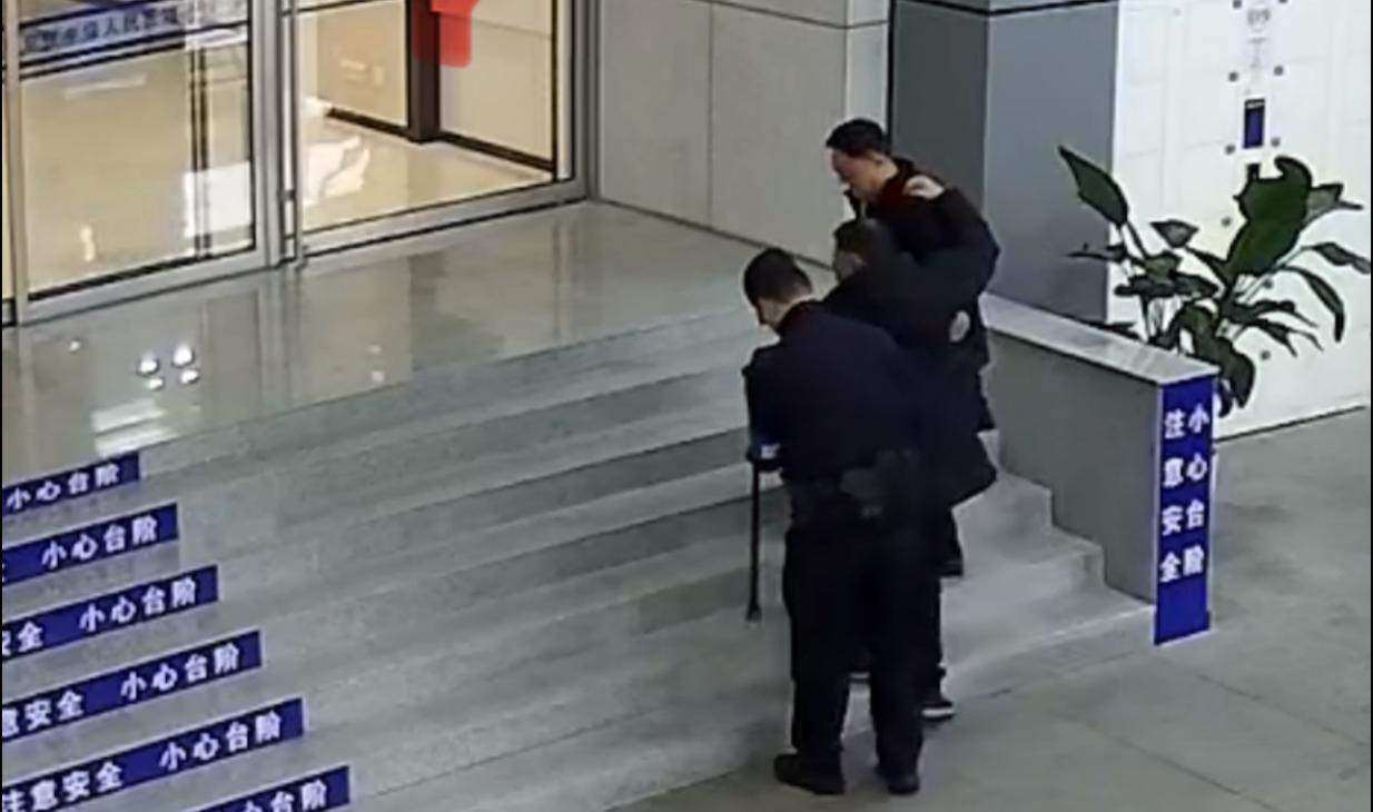 E:/25.12.10后 上傳網(wǎng)站留存/致敬“服務(wù)之星”劉禮兵！南京市保以專業(yè)守護(hù)安全，用溫情溫暖人心/照片/精修/5851dfcd78fd0f1bab3c514af4abc905.jpg5851dfcd78fd0f1bab3c514af4abc905